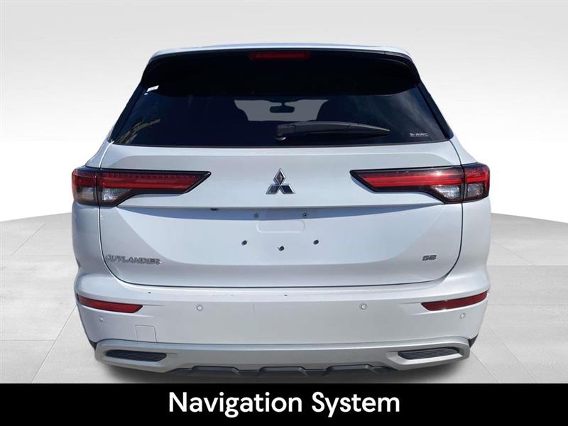 Mitsubishi Outlander  2024