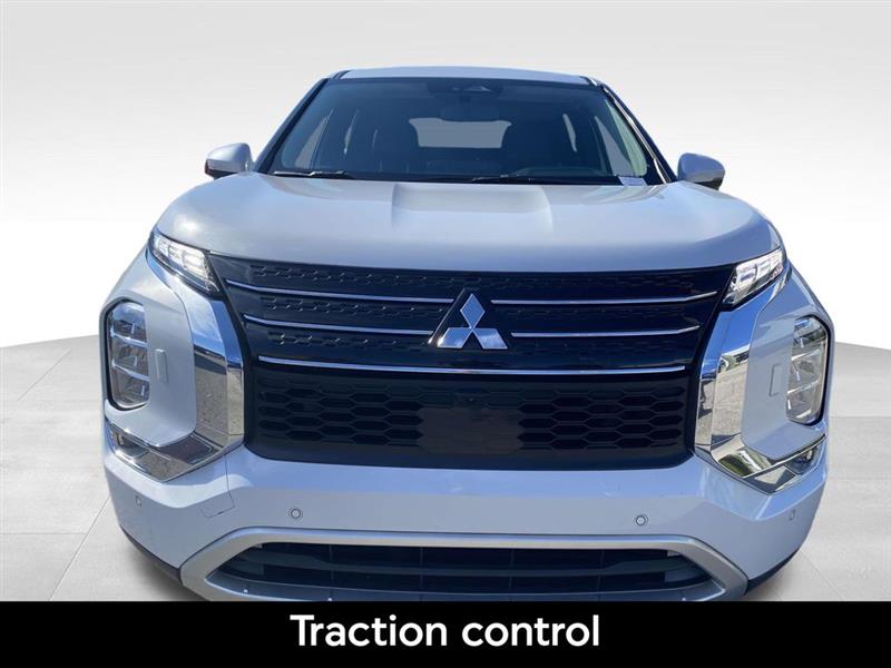 Mitsubishi Outlander  2024