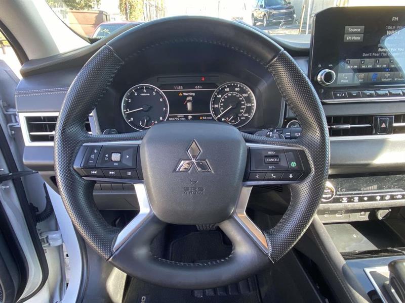 Mitsubishi Outlander  2024