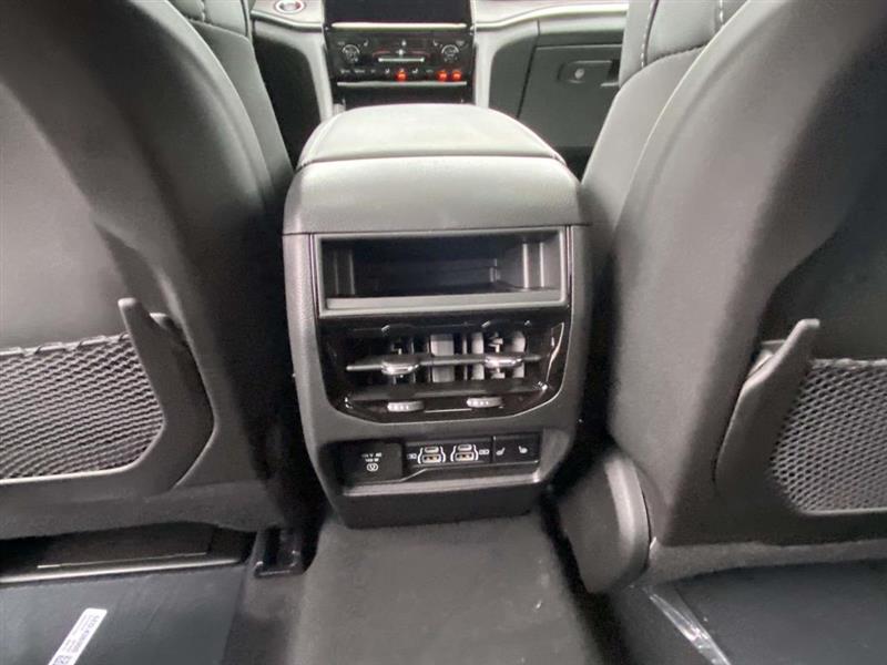 Jeep Grand Cherokee  2025