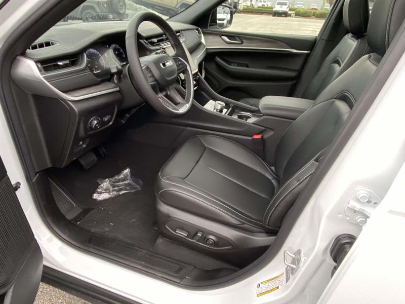 Jeep Grand Cherokee  2025