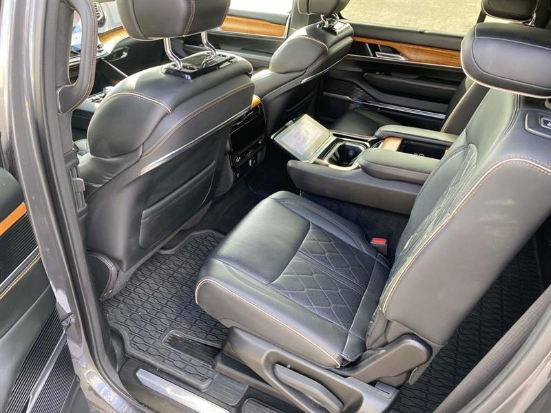 Jeep Grand Wagoneer  2024