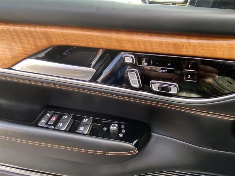 Jeep Grand Wagoneer  2024