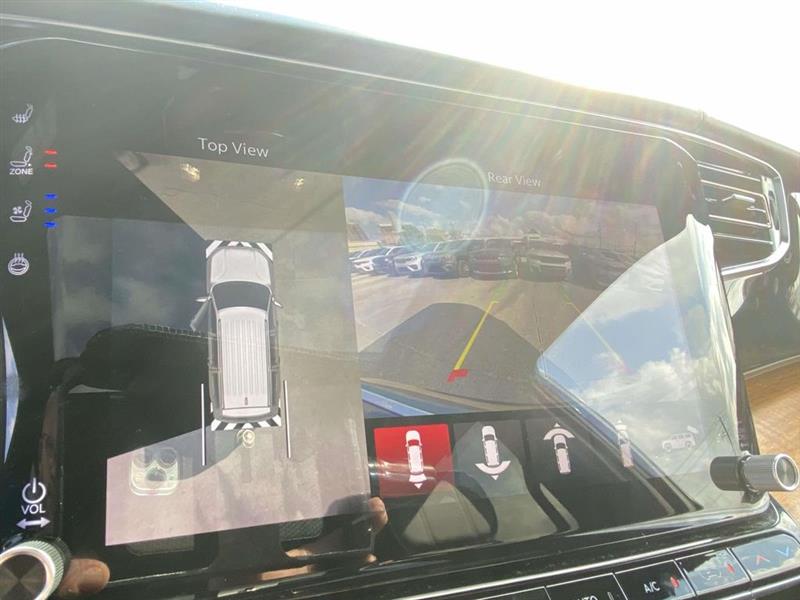 Jeep Grand Wagoneer  2024