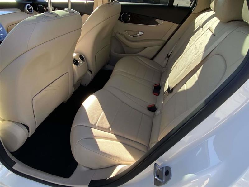 Mercedes-Benz GLC-Class  2021