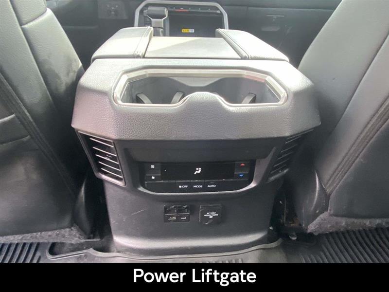 Toyota Sequoia  2024