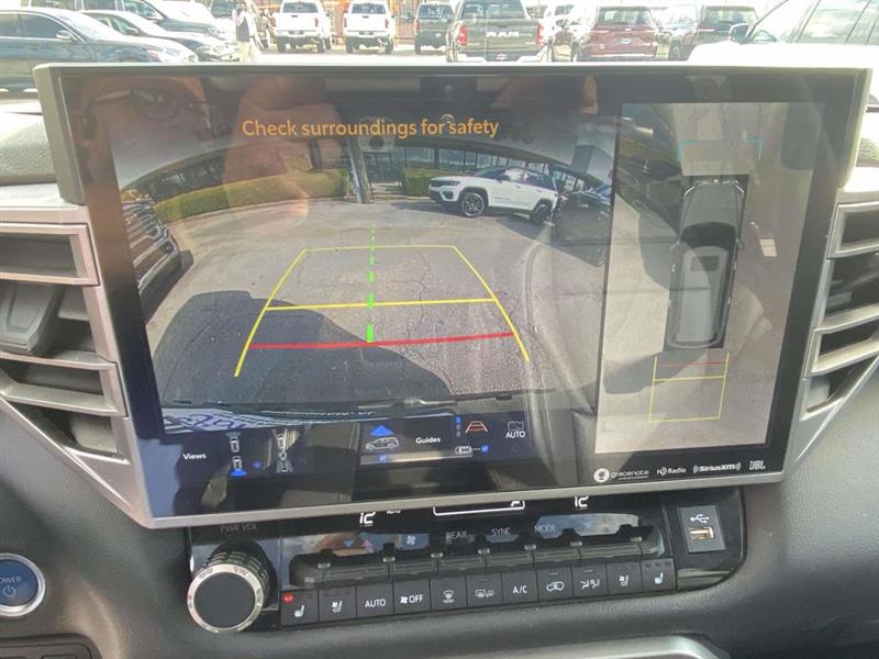 Toyota Sequoia  2024