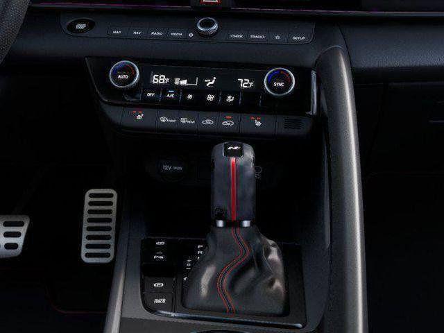 Hyundai Elantra  2026