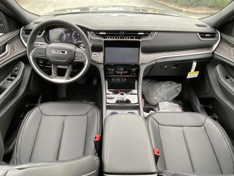 Jeep Grand Cherokee  2025