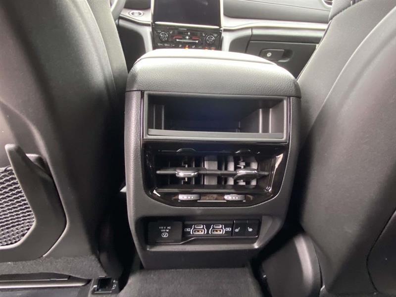 Jeep Grand Cherokee  2025