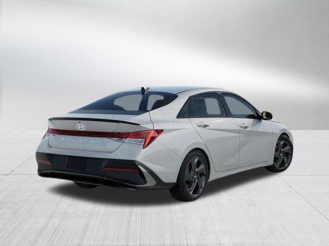 Hyundai Elantra  2026