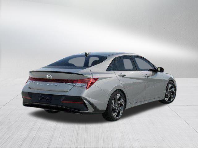 Hyundai Elantra  2026