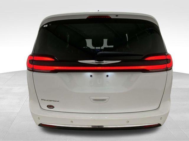 Chrysler Pacifica  2024