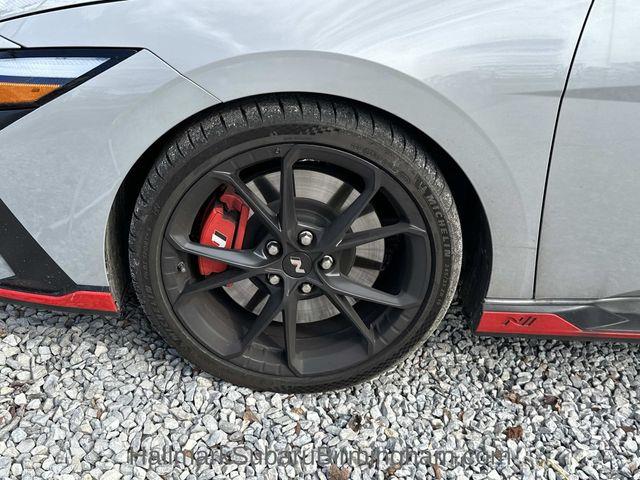 Hyundai Elantra  2025