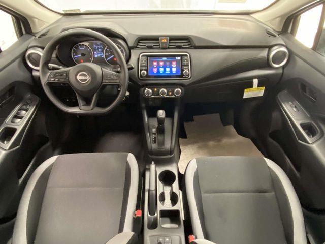 Nissan Versa  2025
