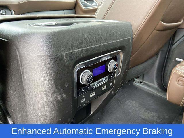 Chevrolet Suburban  2023