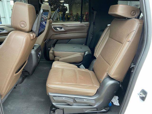 Chevrolet Suburban  2023