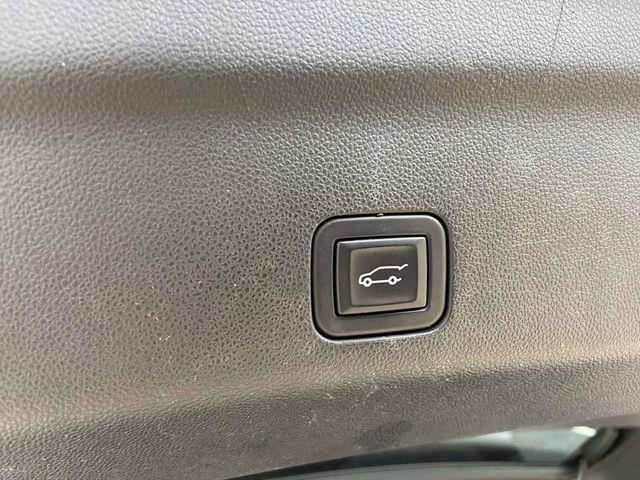 Chevrolet Suburban  2023