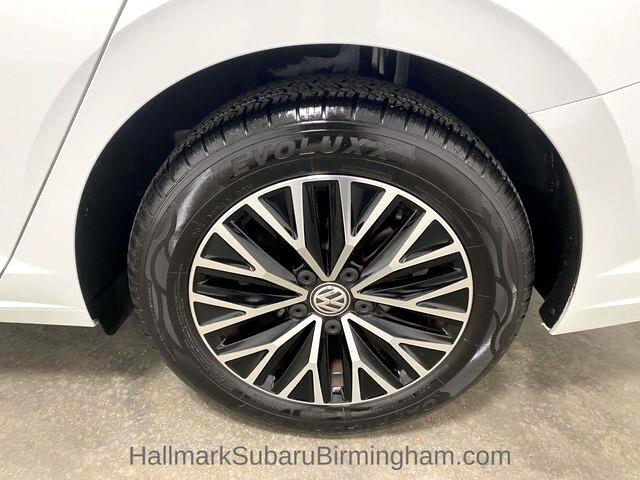 Volkswagen Jetta  2021