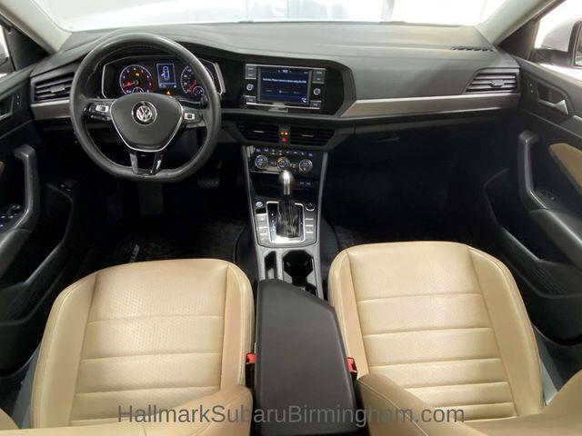 Volkswagen Jetta  2021