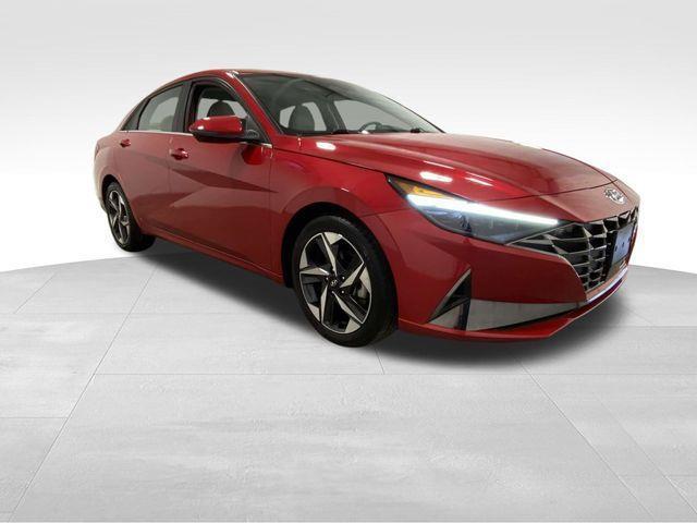 Hyundai Elantra  2022