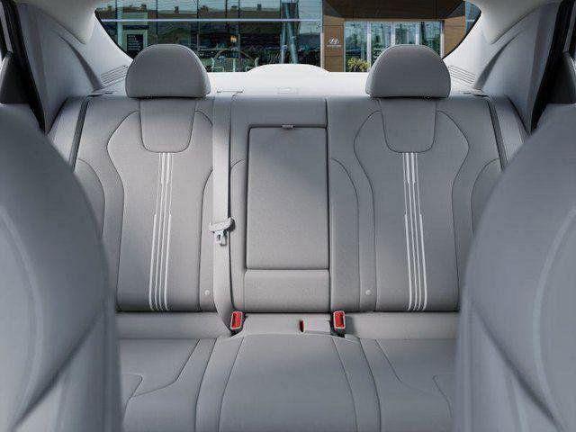 Hyundai Elantra  2026