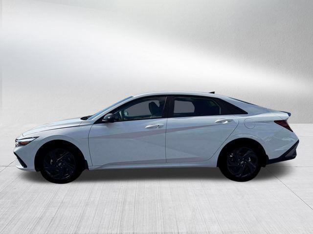 Hyundai Elantra  2026