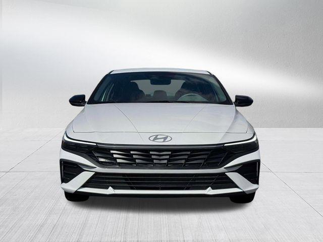 Hyundai Elantra  2026