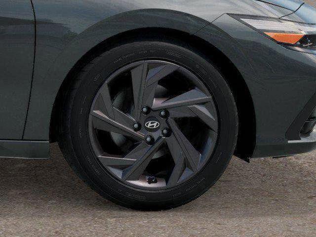 Hyundai Elantra  2026