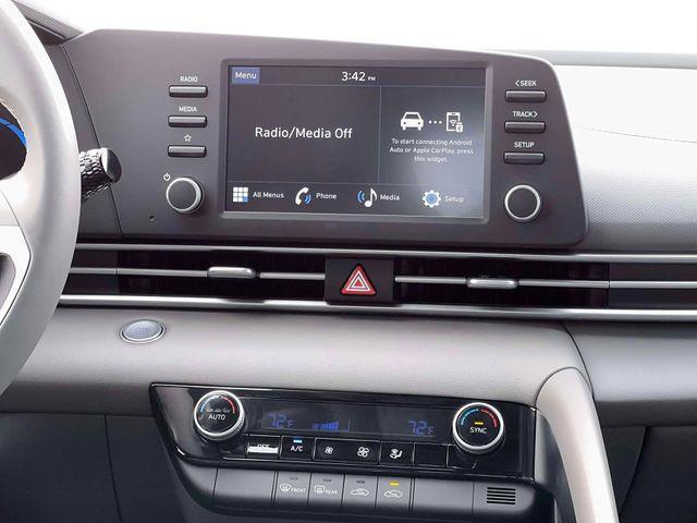 Hyundai Elantra  2026