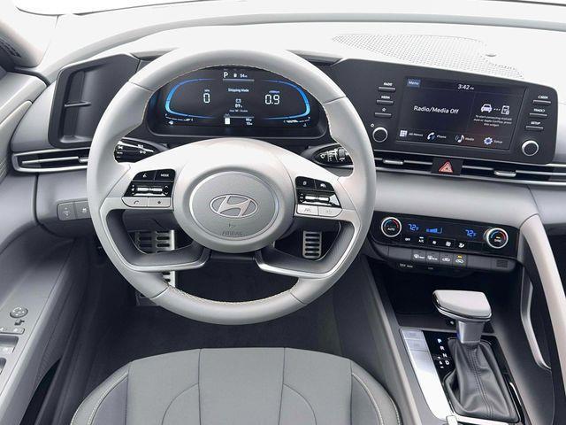 Hyundai Elantra  2026