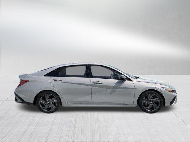 Hyundai Elantra  2026