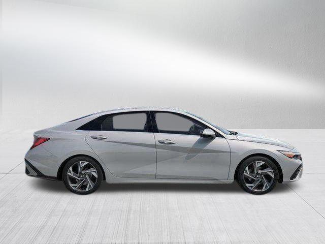 Hyundai Elantra  2026