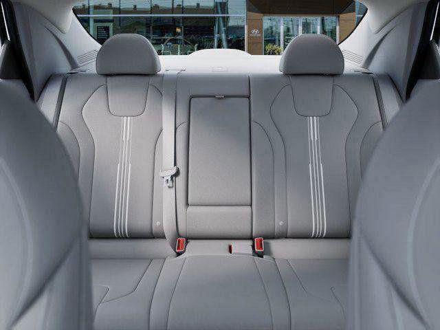 Hyundai Elantra  2026