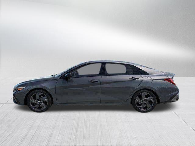 Hyundai Elantra  2026
