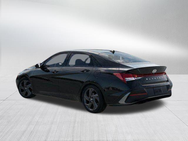 Hyundai Elantra  2026