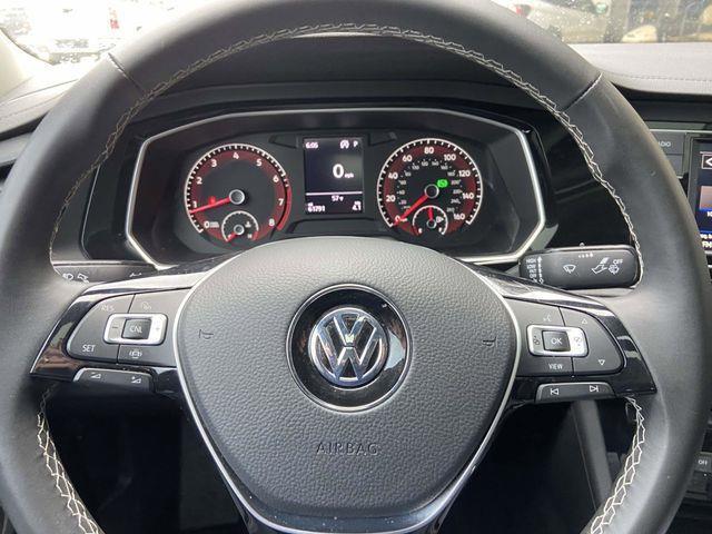 Volkswagen Jetta  2021