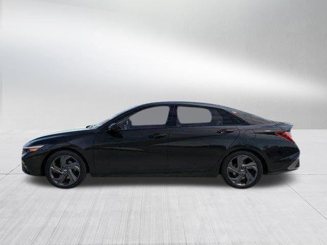 Hyundai Elantra  2026