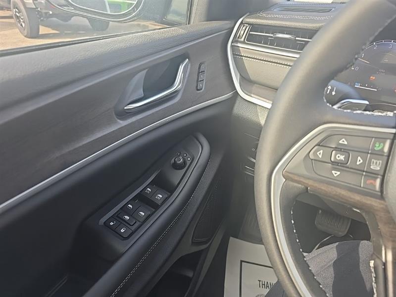 Jeep Grand Cherokee  2025