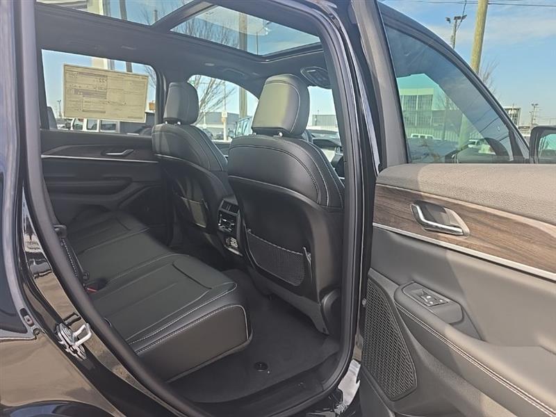 Jeep Grand Cherokee  2025