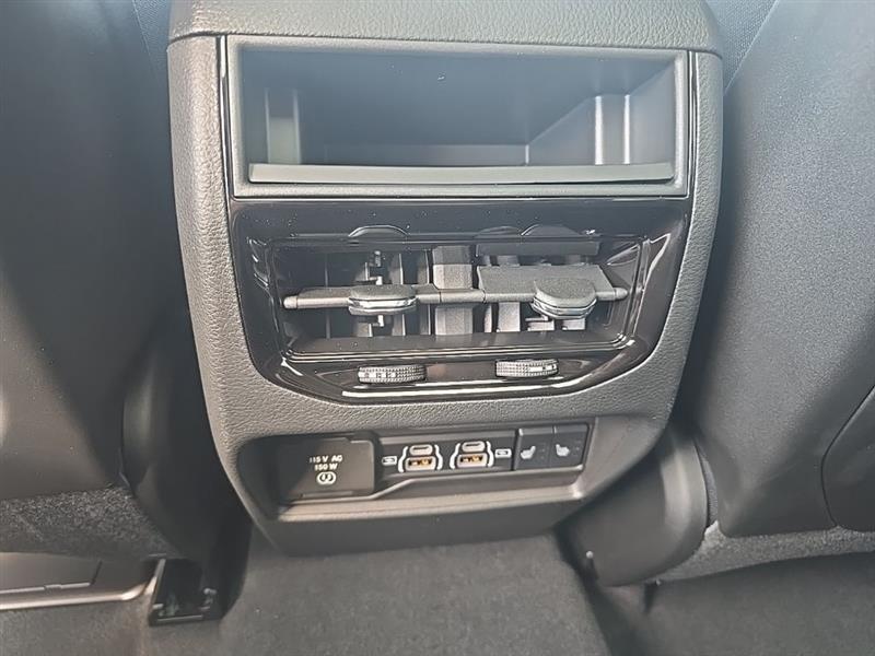 Jeep Grand Cherokee  2025