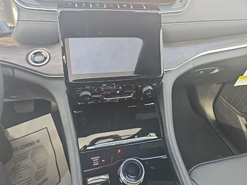 Jeep Grand Cherokee  2025