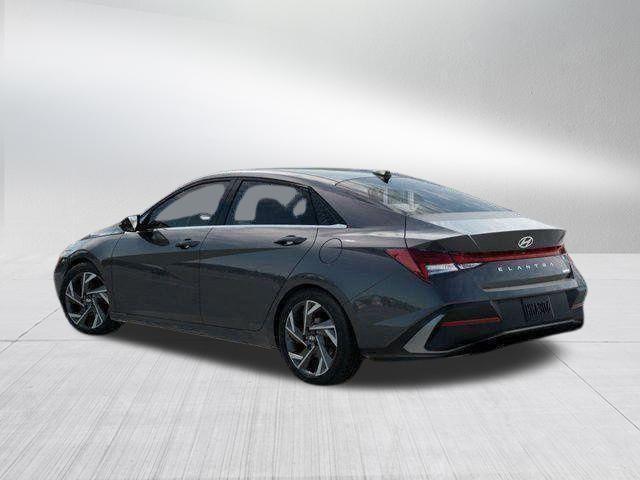 Hyundai Elantra  2026