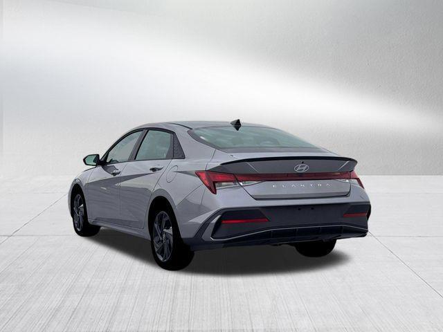 Hyundai Elantra  2026