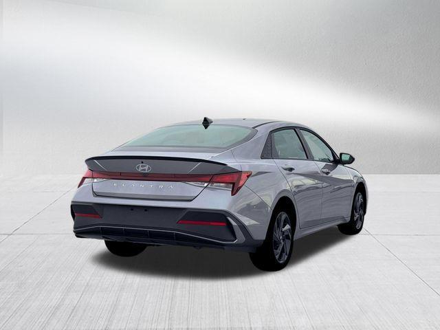 Hyundai Elantra  2026