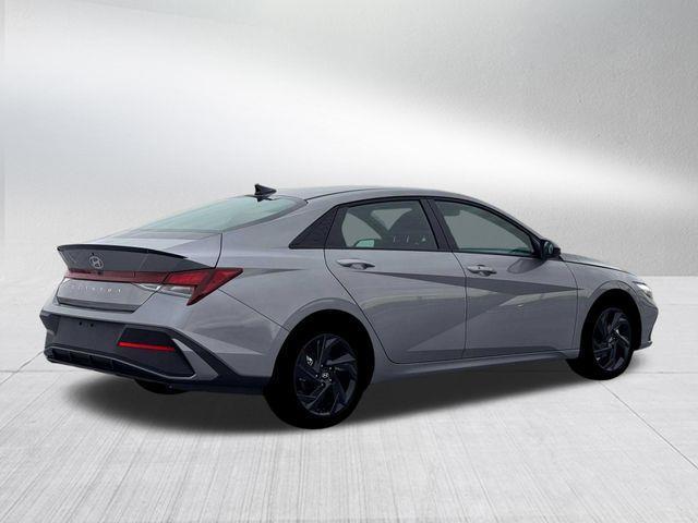 Hyundai Elantra  2026