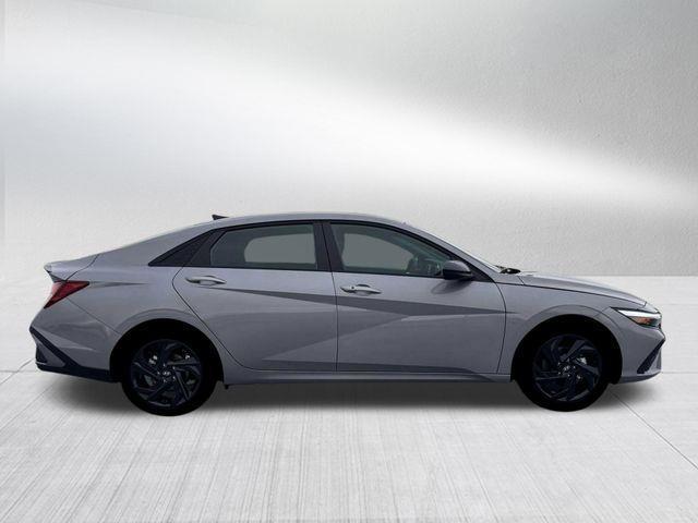 Hyundai Elantra  2026