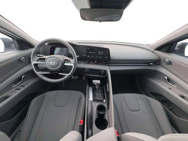 Hyundai Elantra  2026