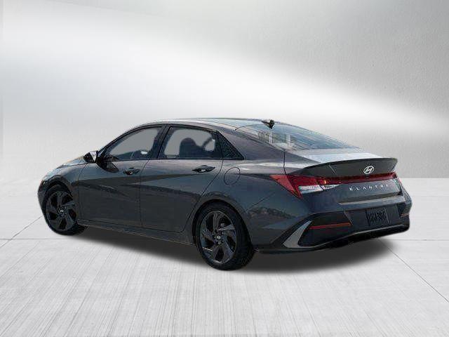 Hyundai Elantra  2026