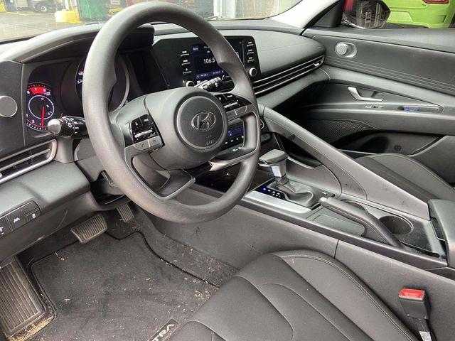 Hyundai Elantra  2023